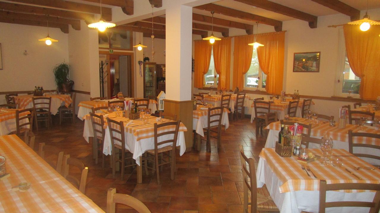 Al Castello Hotel Artegna Bagian luar foto
