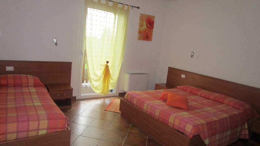 Al Castello Hotel Artegna Ruang foto